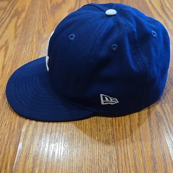 New Era Navy Blue LA Cap - Picture 2 of 10